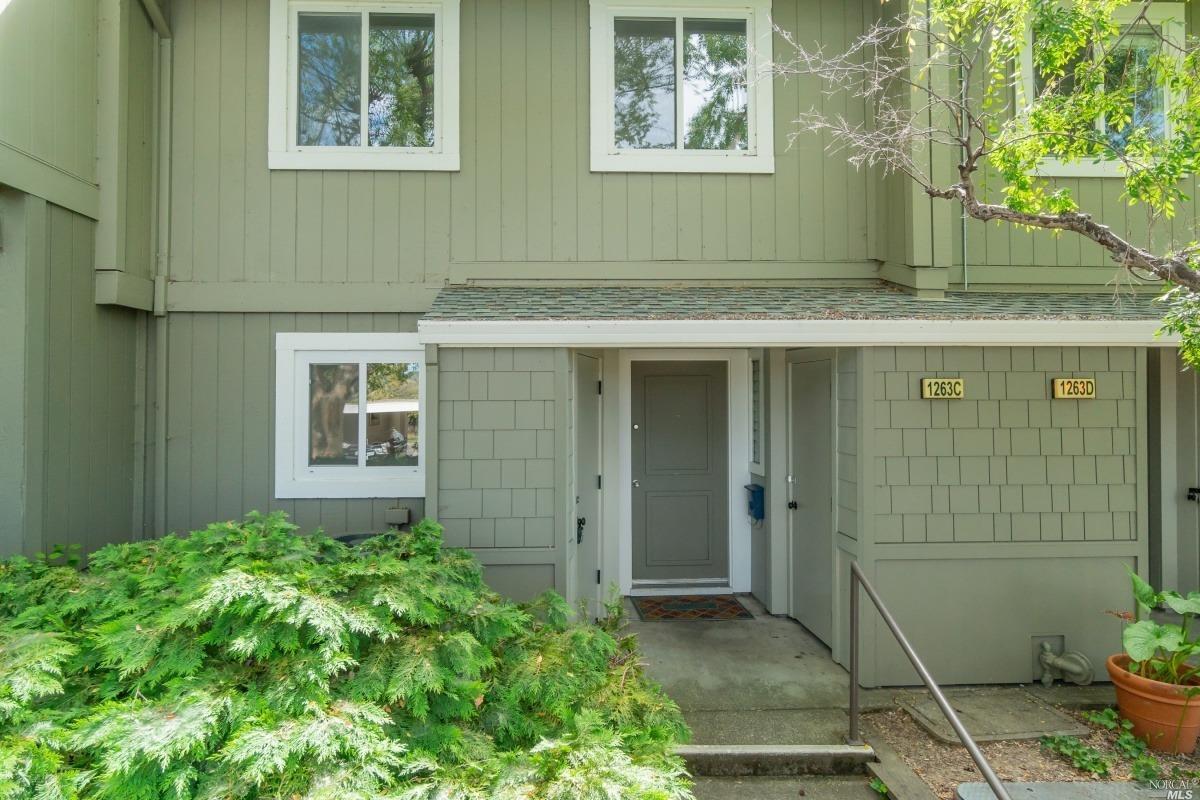 1263 Valley Oak Court - Photo 1