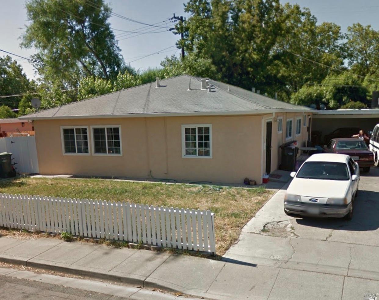 709-711 Oregon Street - Photo 1