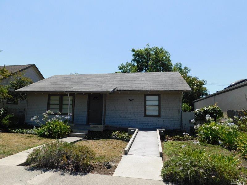 707 Kentucky Street - Photo 1