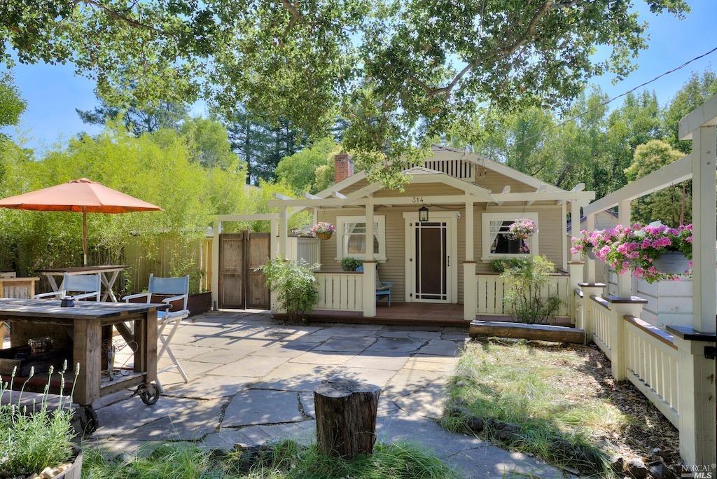 314 Butterfield Road - Photo 1