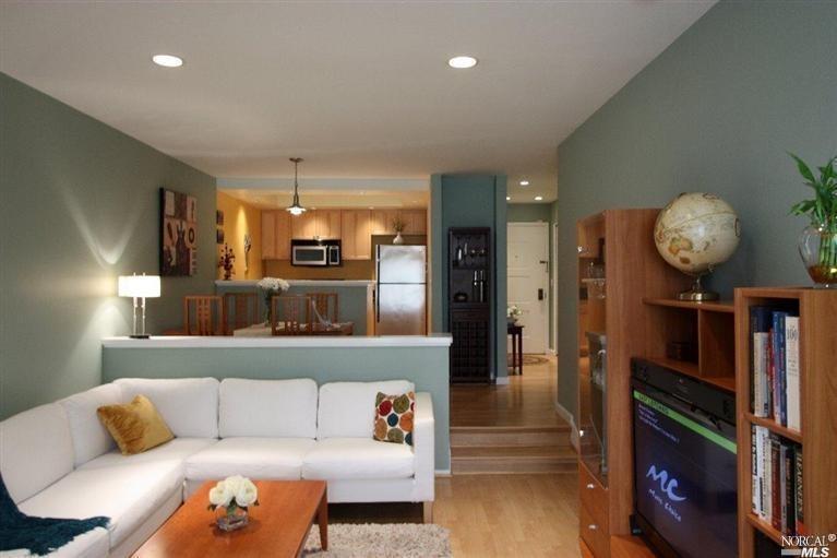 523 Seaver Drive - Photo 1