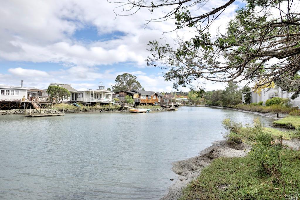 304 Larkspur Plaza Drive - Photo 1