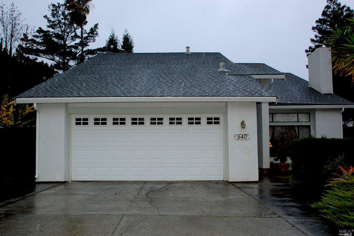 940 Bolton Circle - Photo 1