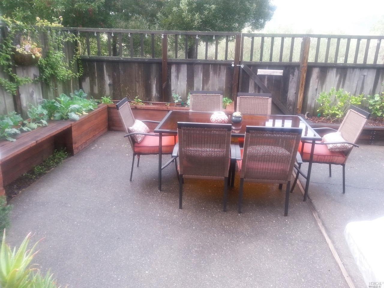 160 Mariner Green Court - Photo 1