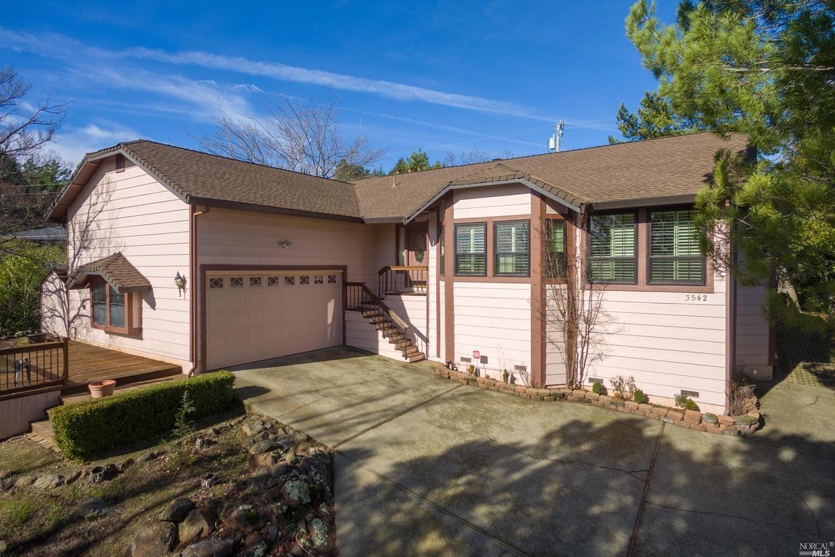 3542 Cambridge Road - Photo 1