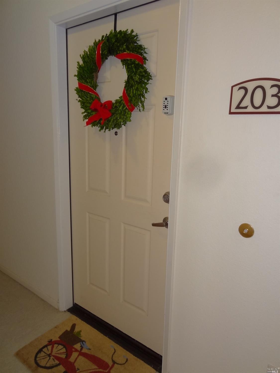 530 Entrada Drive - Photo 1