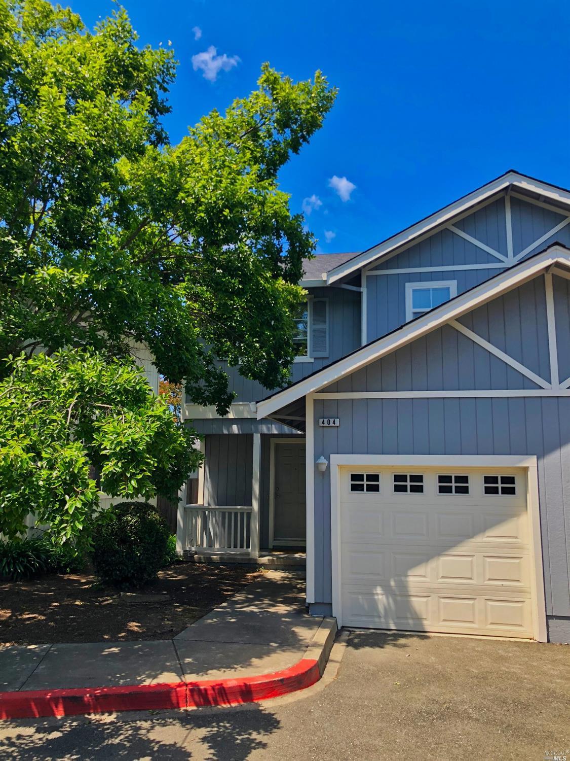 404 Flower Avenue - Photo 1