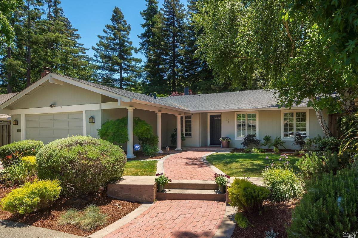19 Mount Tallac Court - Photo 1