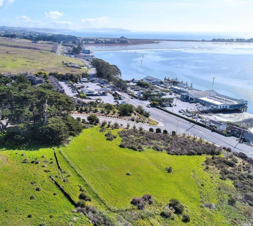 900 Hwy 1 - Photo 1