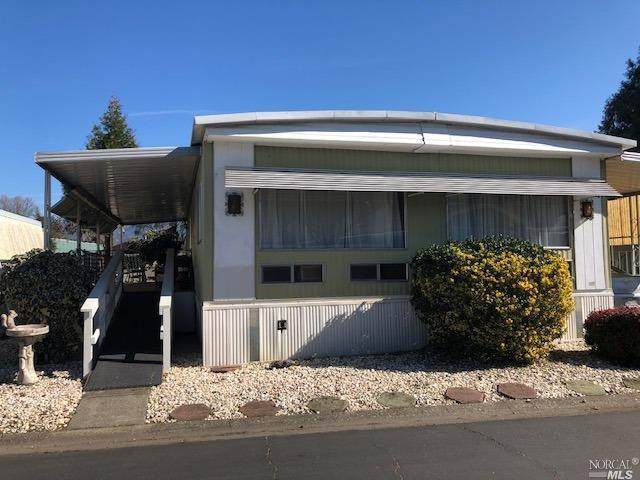 660 Leslie Street - Photo 1