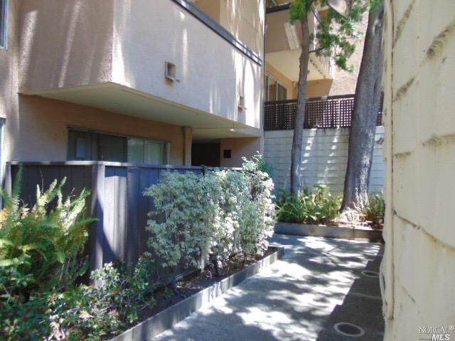 407 Orange Street - Photo 1