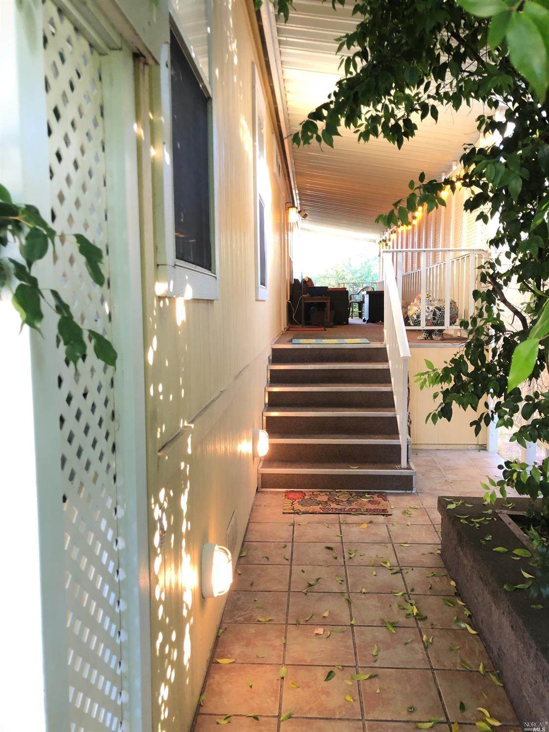612 El Arroyo Place - Photo 1