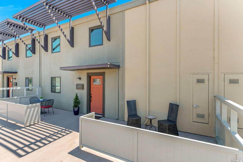 2207 Admiralty Lane - Photo 1