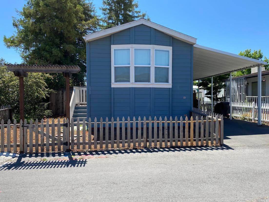 300 Stony Pt Road - Photo 1