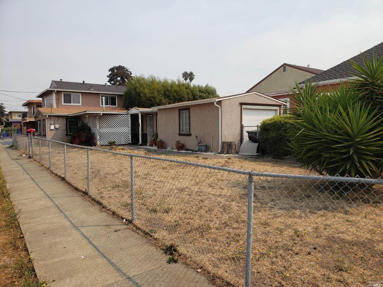 1901 Chanslor Avenue - Photo 1