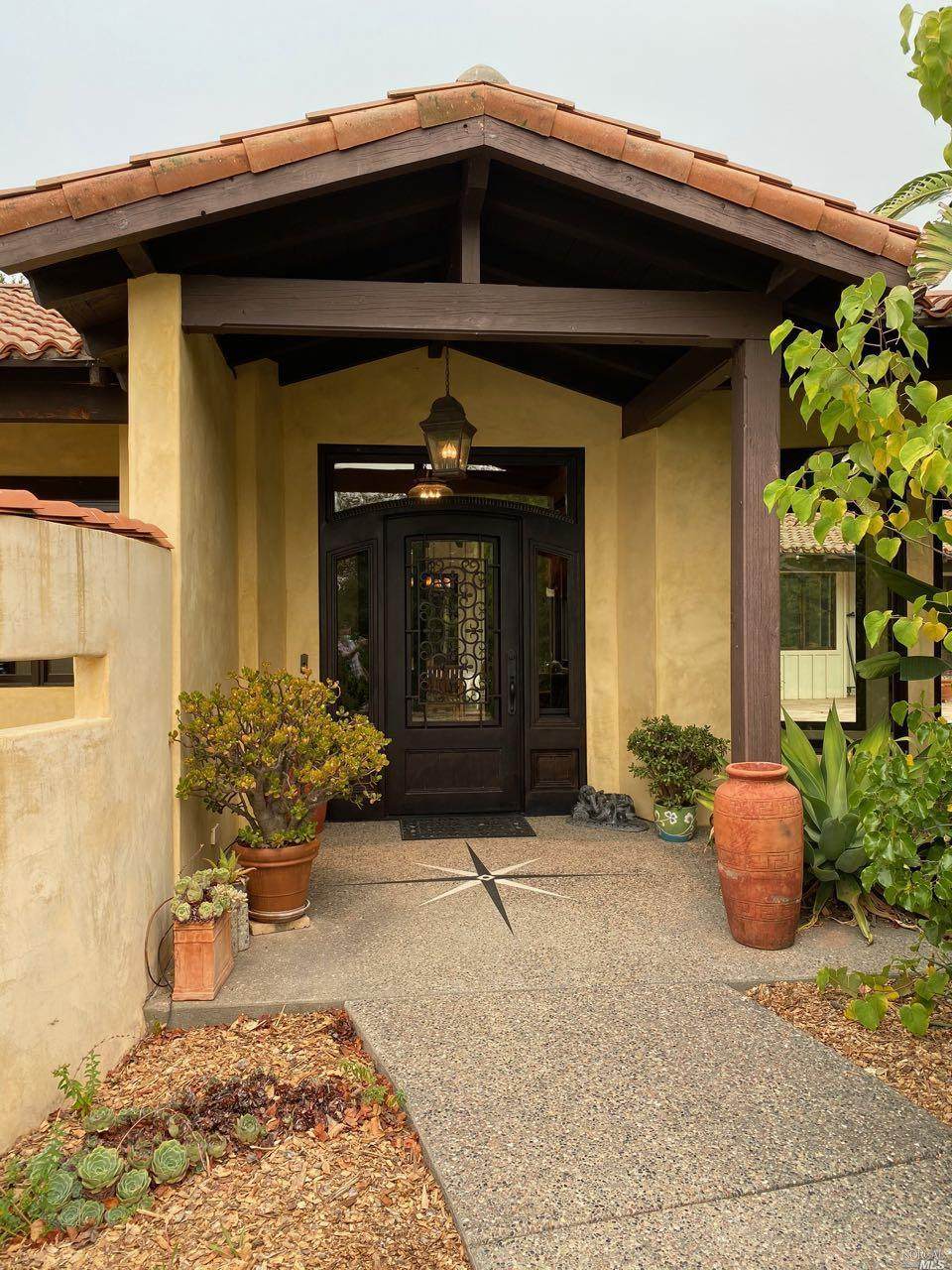300 Trinity Road - Photo 1
