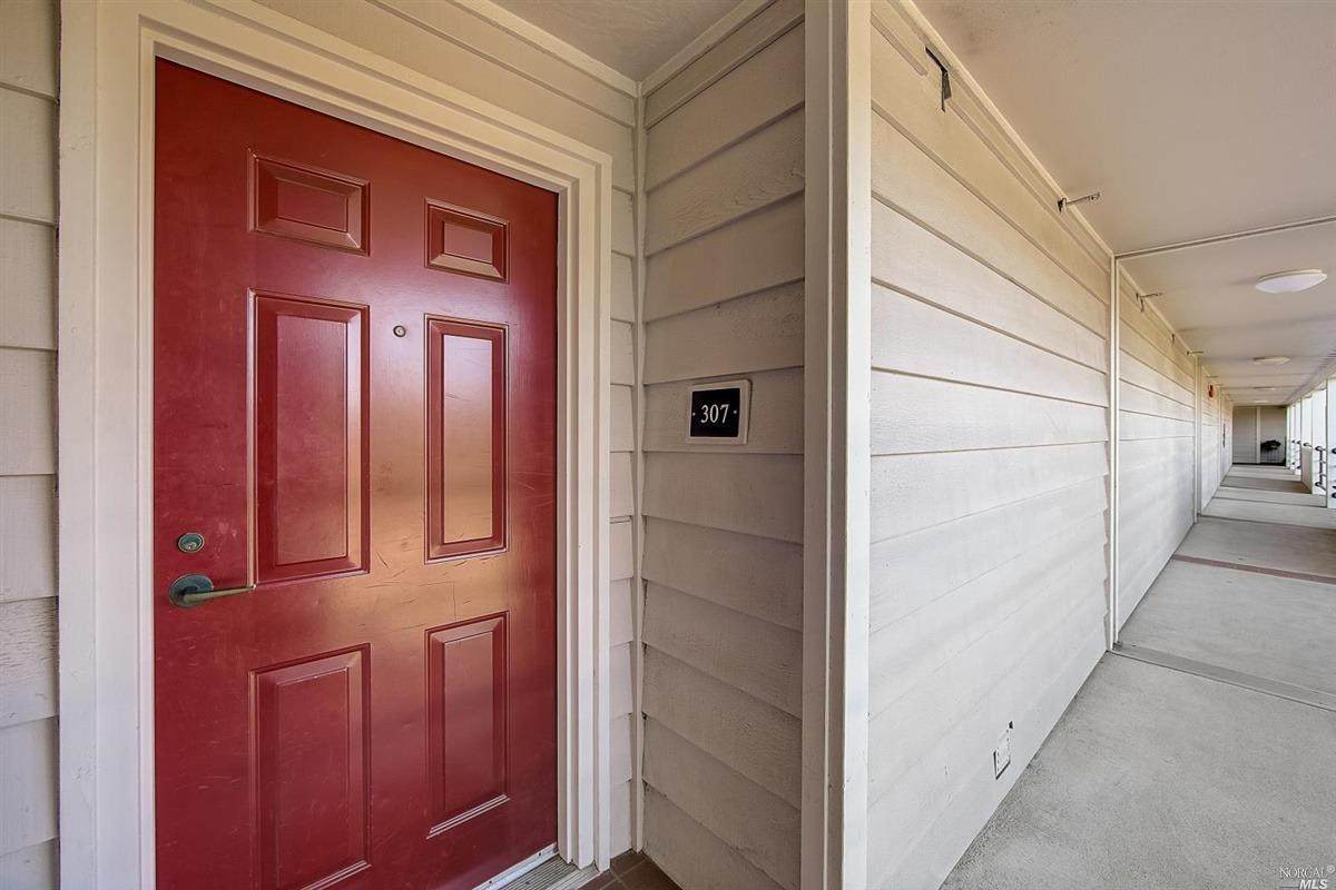 1205 Melville Square - Photo 1