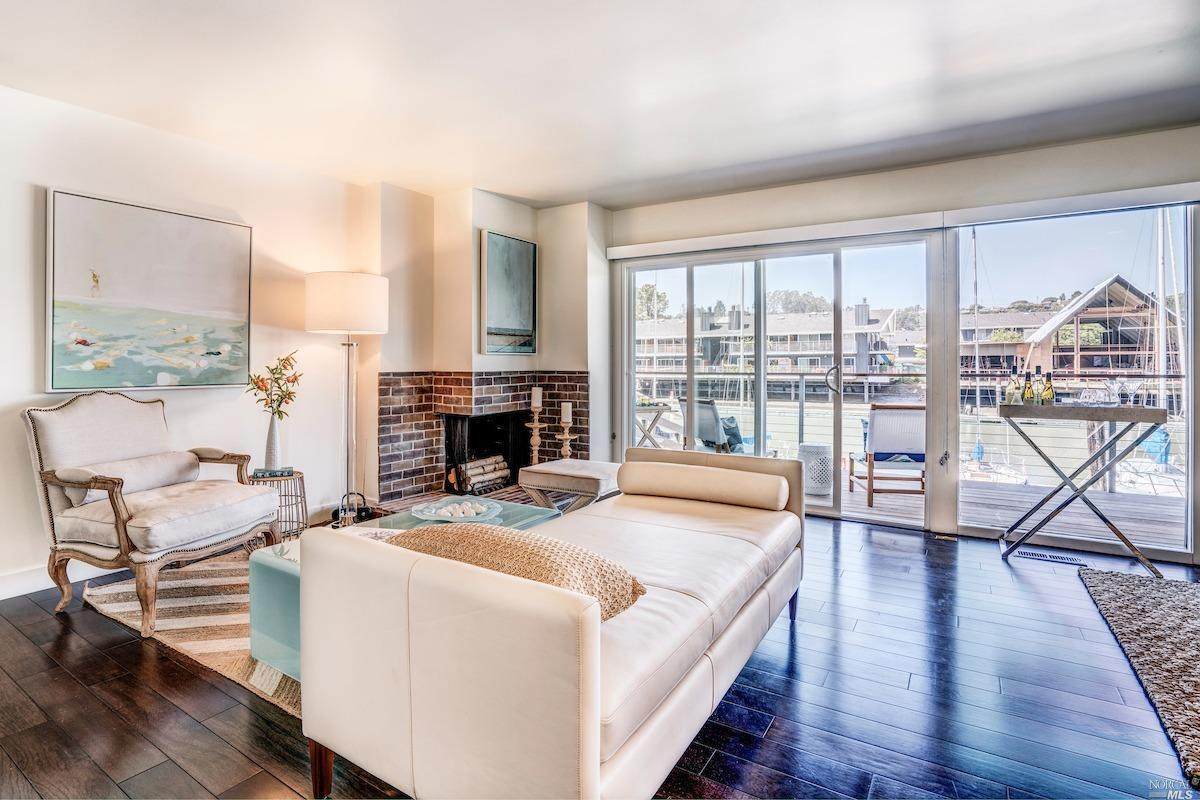 109 Barbaree Way - Photo 1