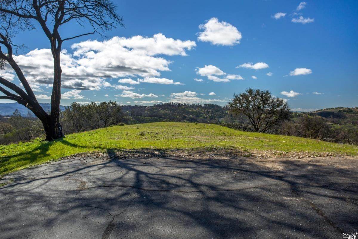 5565 Idlewood Drive - Photo 1