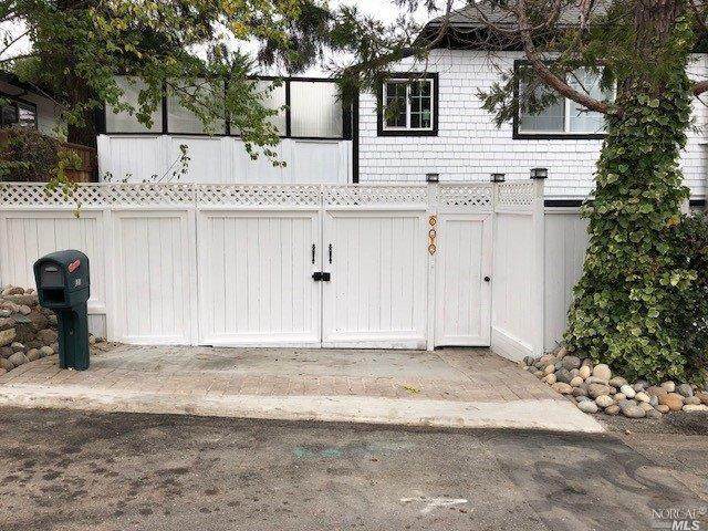 600 Wateree Street - Photo 1