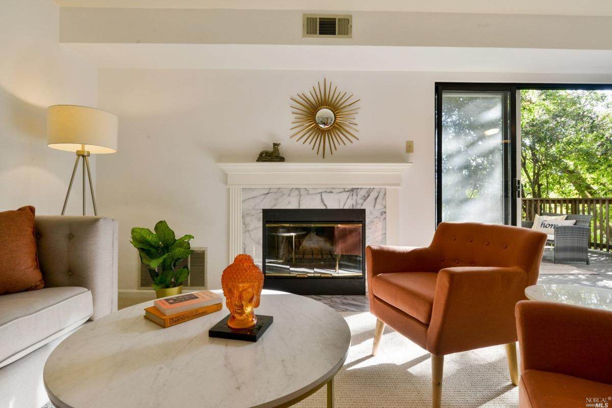 18 Summerhill Way - Photo 1