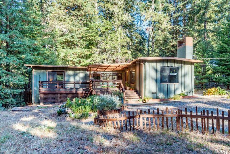 46070 Pacific Woods Road - Photo 1