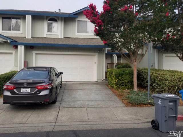 33 Meridian Circle - Photo 1