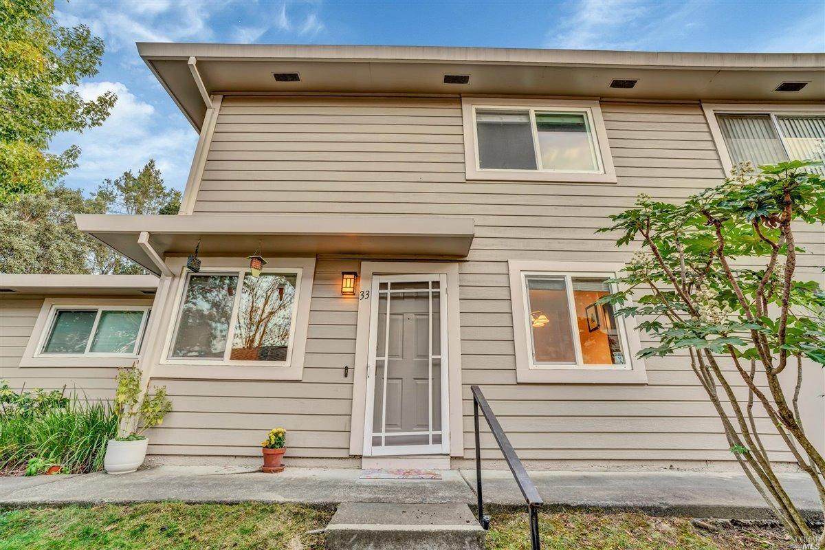 33 Klamath Way - Photo 1