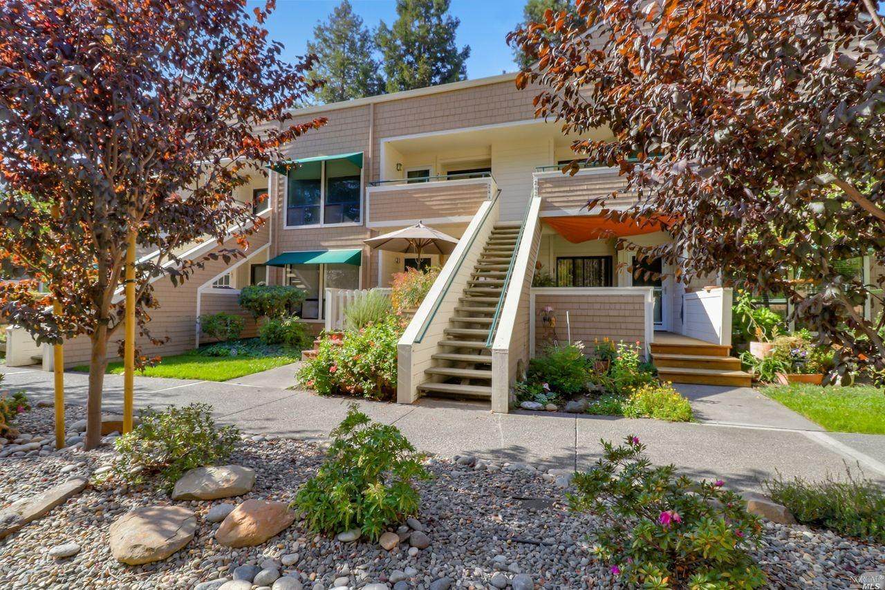 901 Russell Avenue - Photo 1