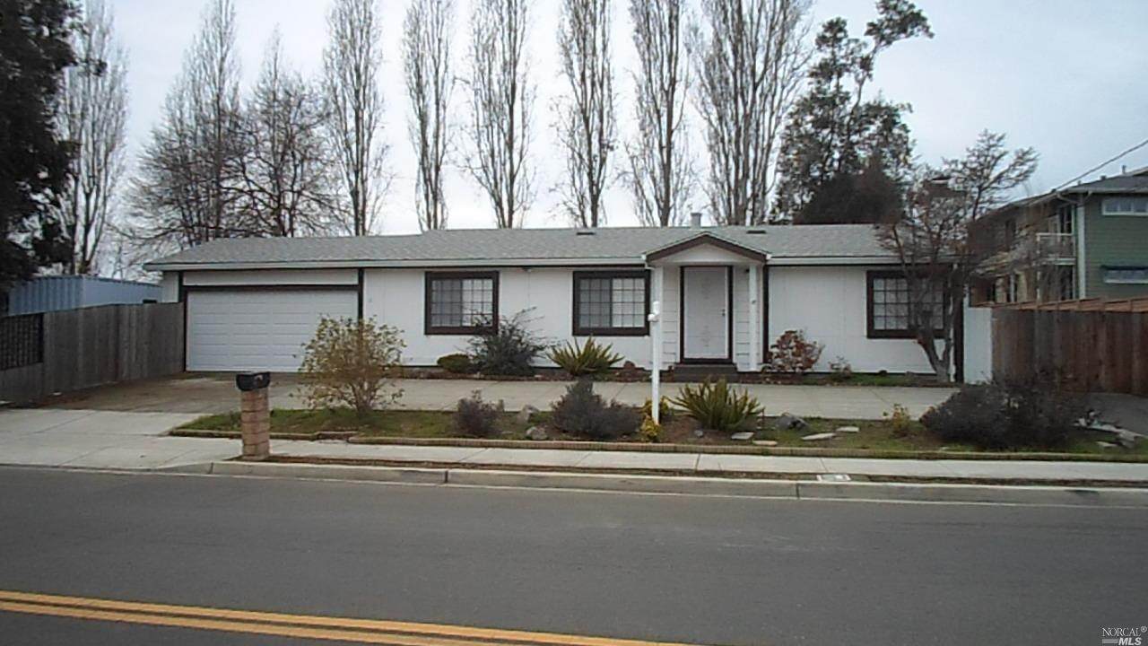 11 Theresa Avenue - Photo 1