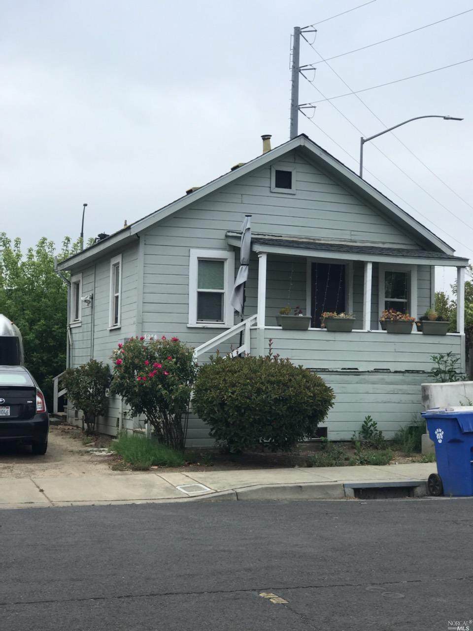 1214 Yajome Street - Photo 1