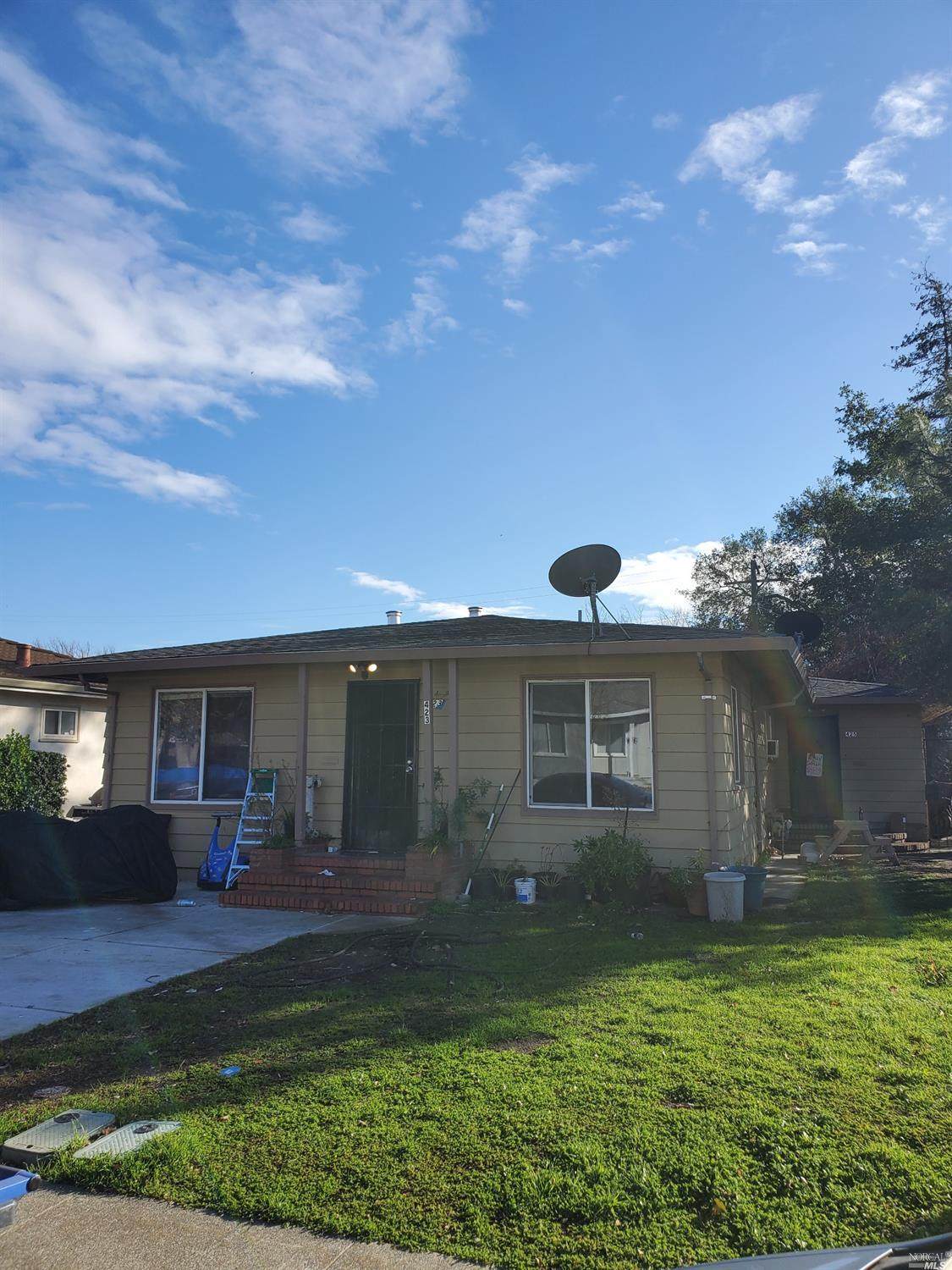 427 Colorado Street - Photo 1