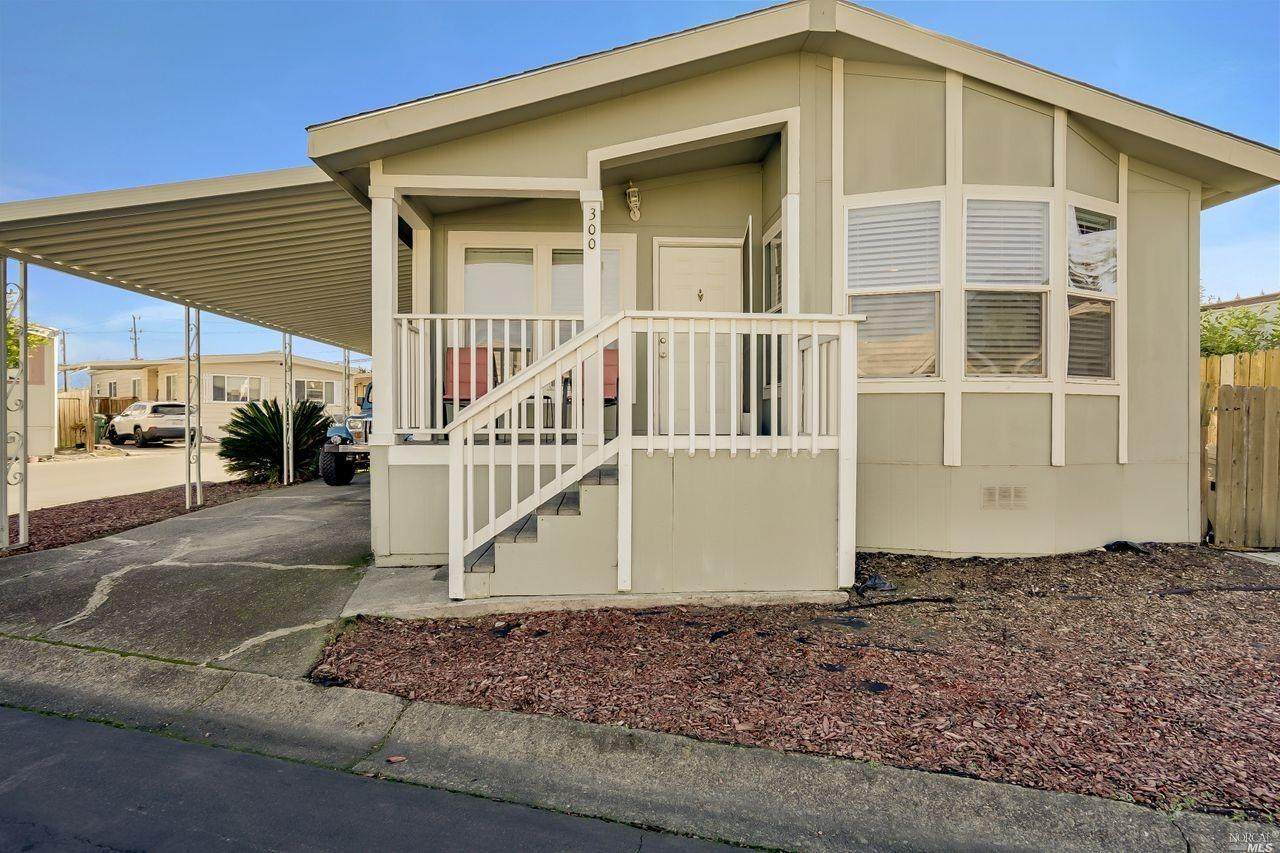 300 Candy Lane - Photo 1