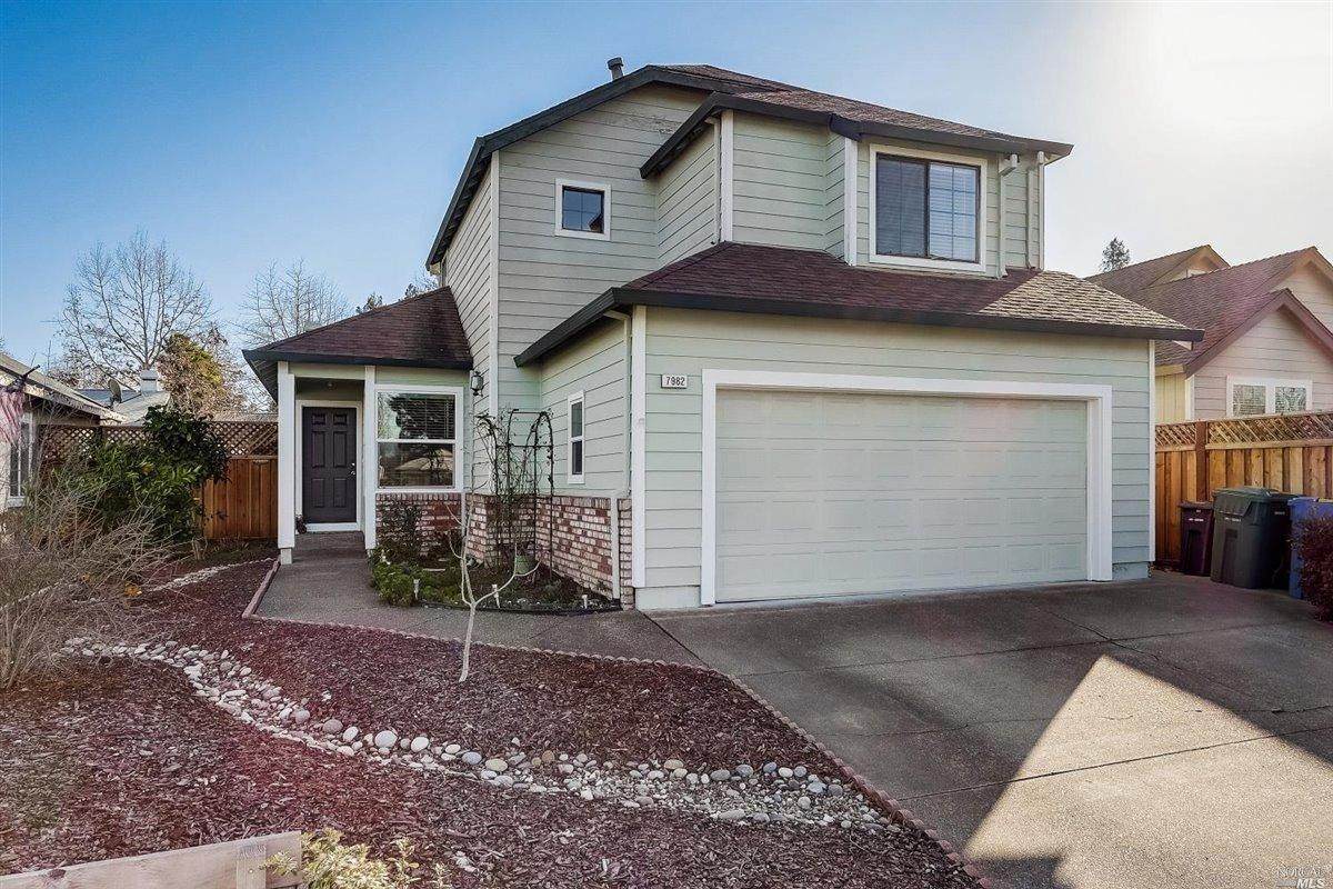 7982 Creekside Drive - Photo 1