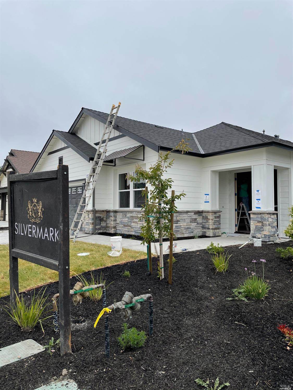195 Willowgreen Place - Photo 1