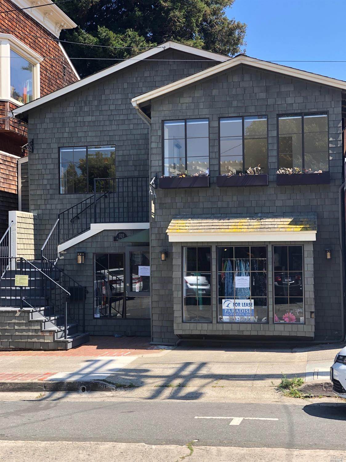 325 Pine Street - Photo 1