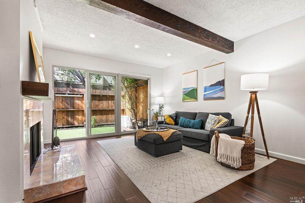 206 Sylvia Way - Photo 1