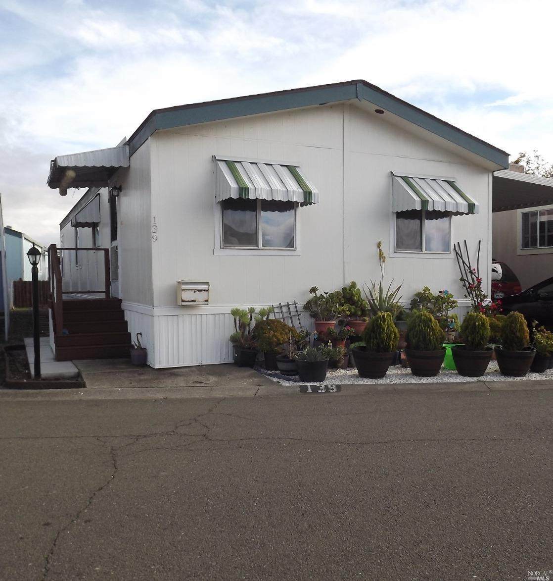139 Goldenrod Street - Photo 1