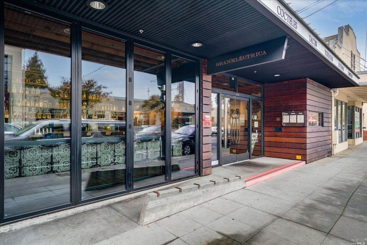 1313 Main Street - Photo 1