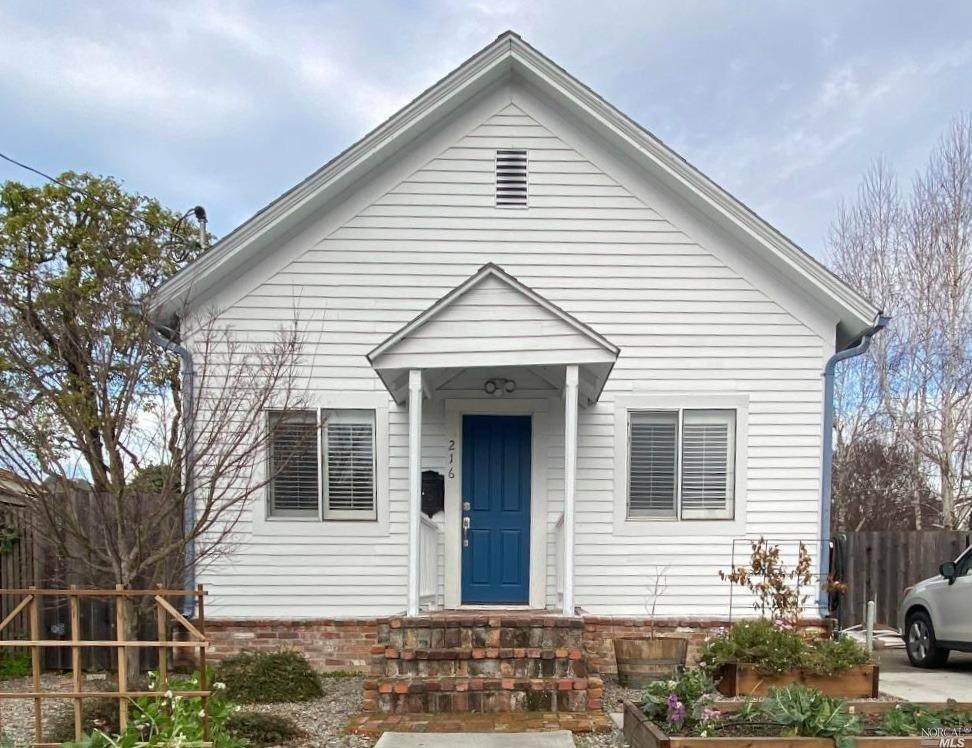 216 Baker Street - Photo 1