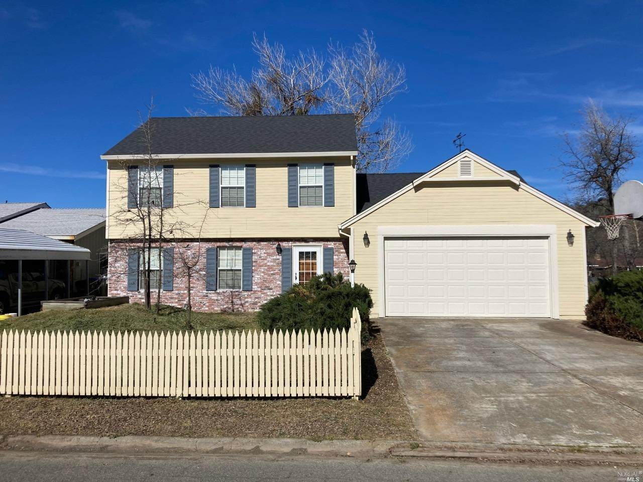 547 Spinnaker Court - Photo 1