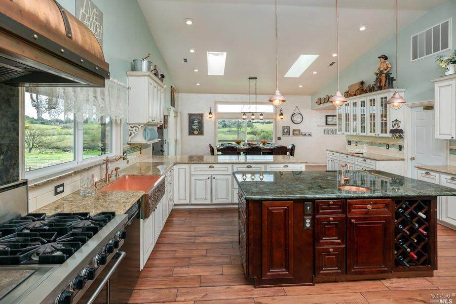 1610 Cunningham Road - Photo 1