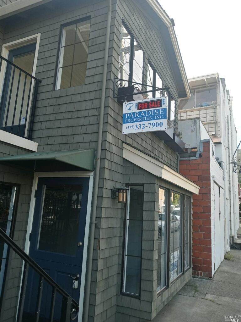 325 Pine Street - Photo 1