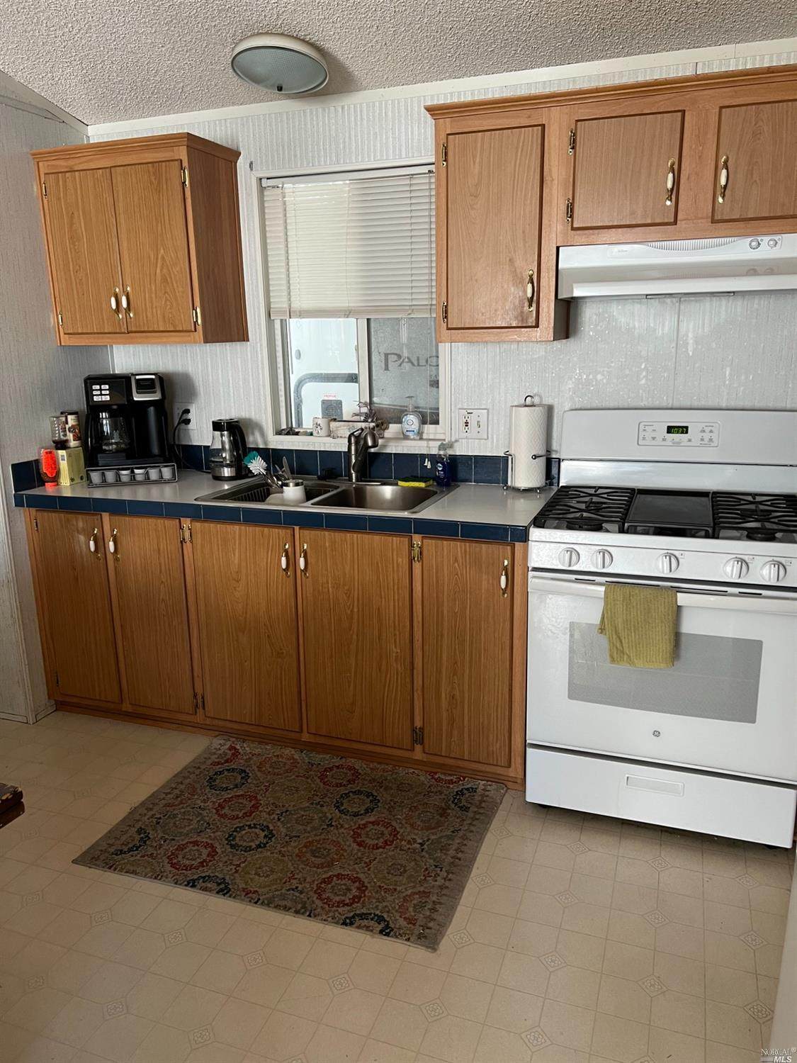 211 Jason Street - Photo 1