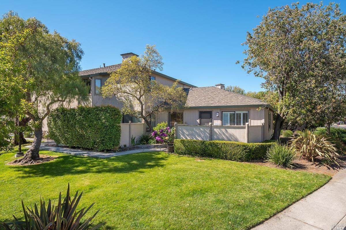 34 Wharf Circle - Photo 1