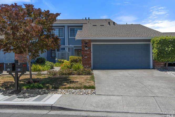 1755 Stuart Court - Photo 1