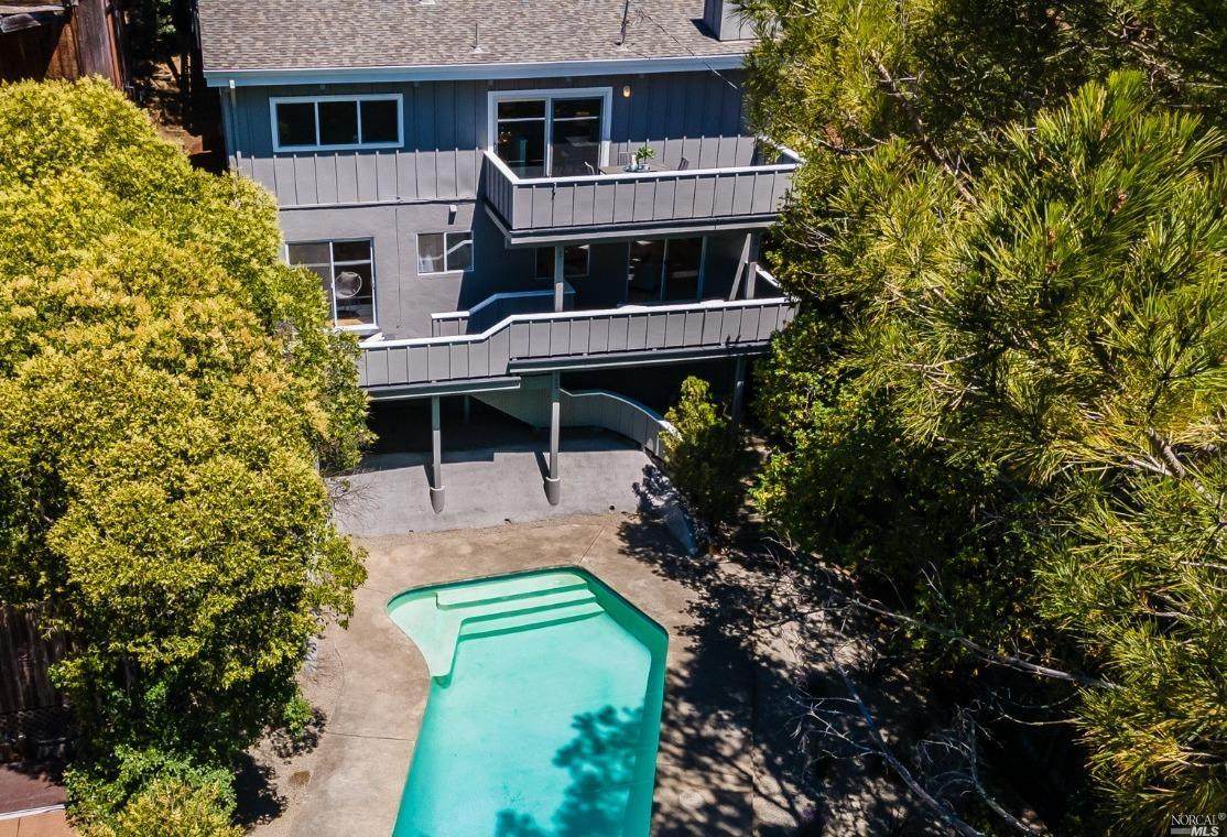 19 Savannah Avenue - Photo 1