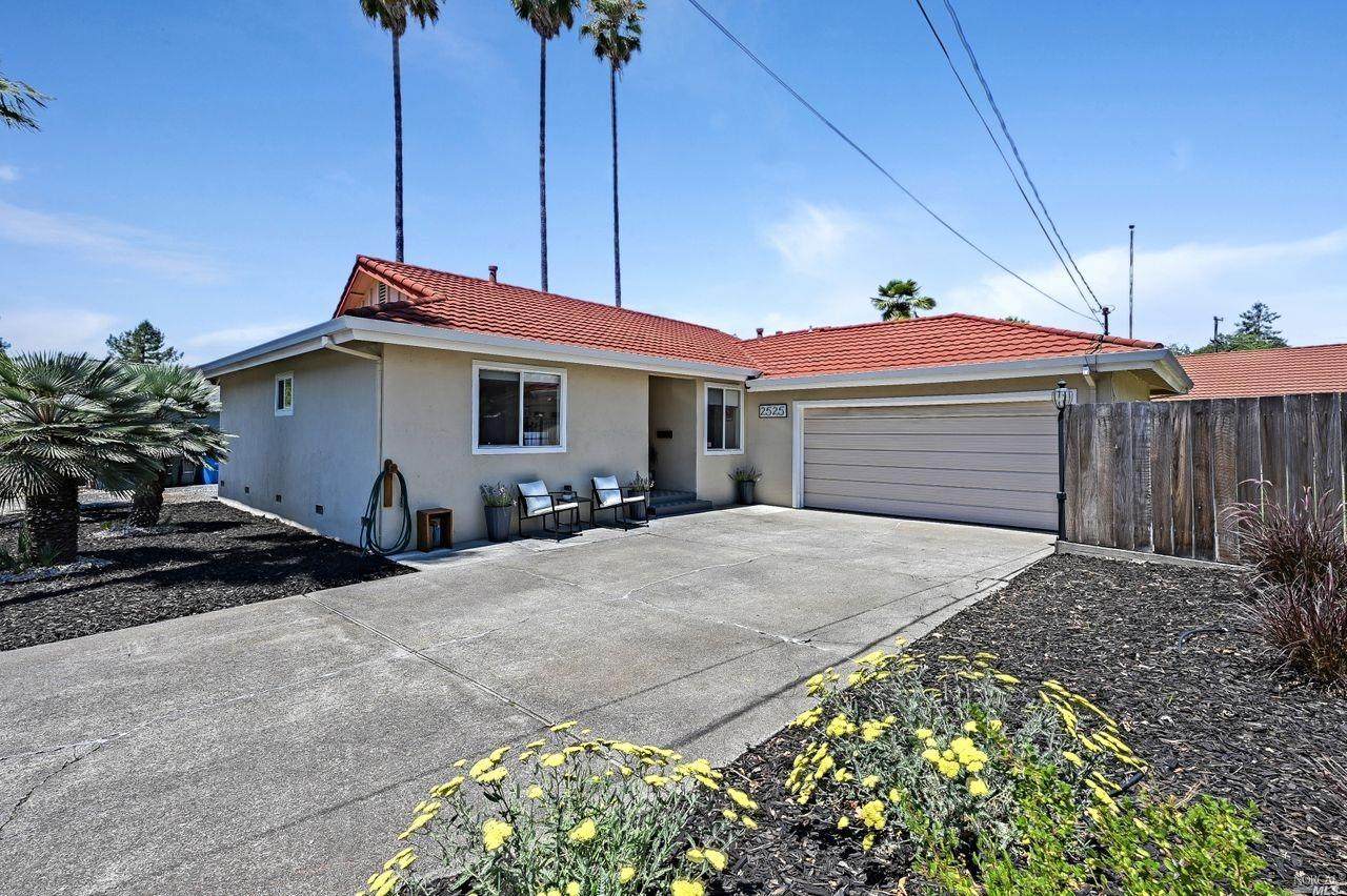 2525 Sage Street - Photo 1