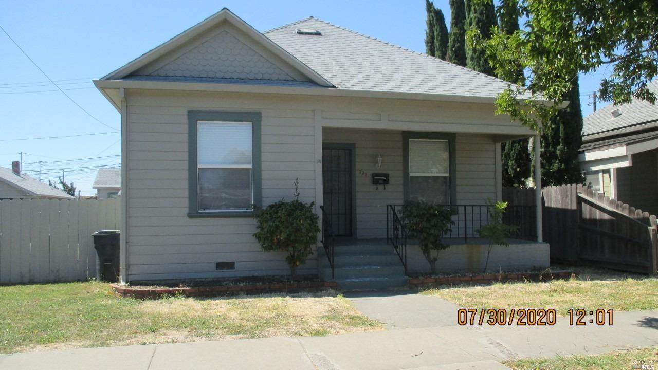 717 Broadway Street - Photo 1