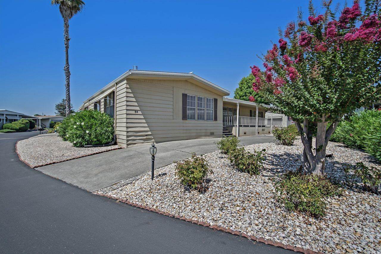 84 Estrella Drive - Photo 1